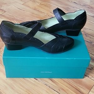 Black mentha leather shoes
